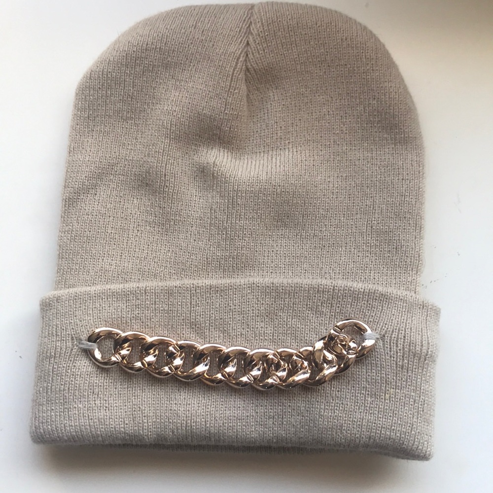 A tan beanie